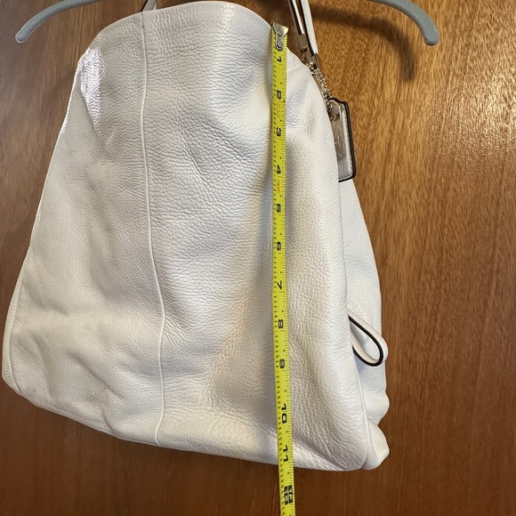 Coach white pebbled leather shoulder bag purse 3 compartments tan satin interior - Picture 12 of 16